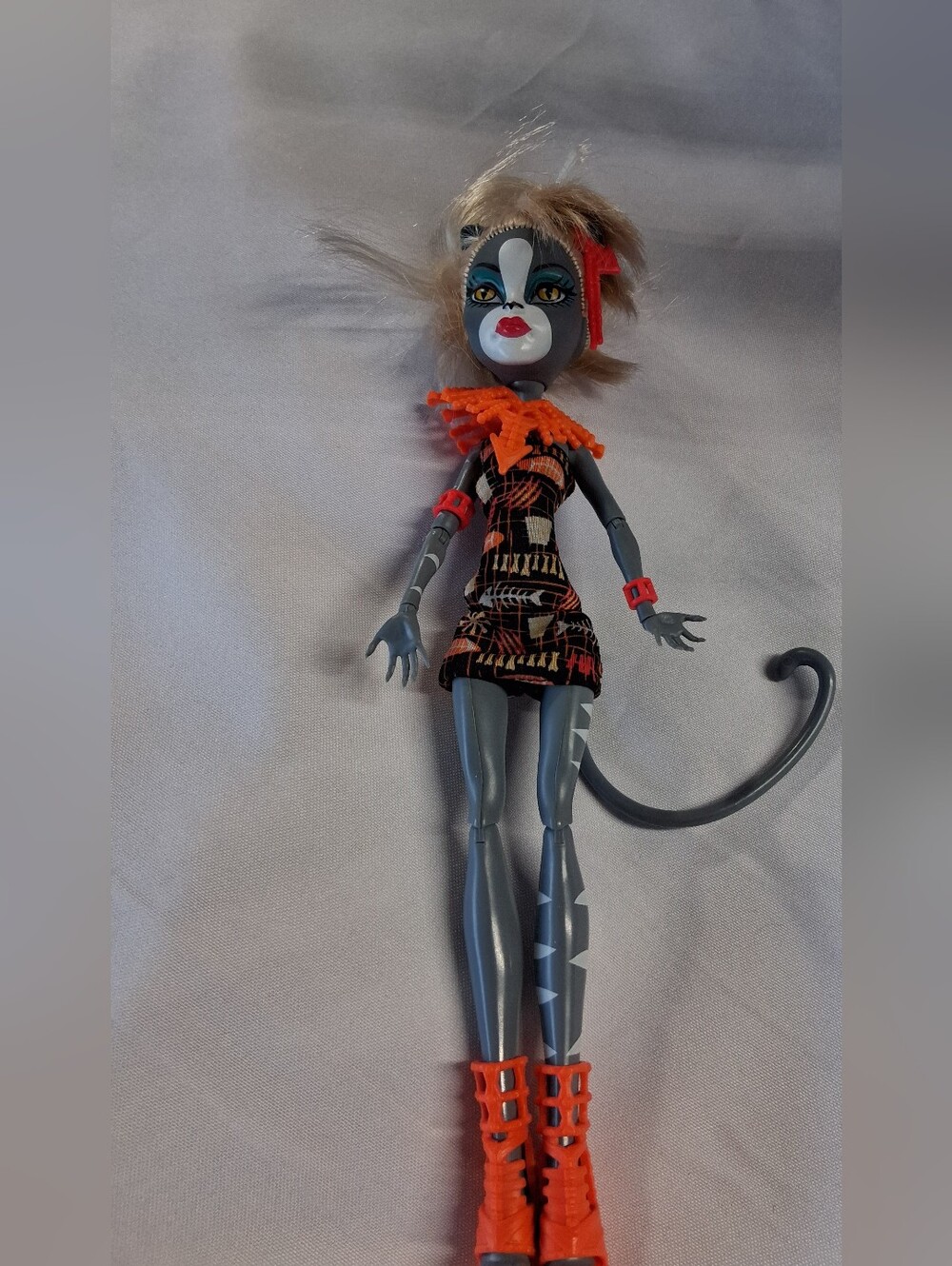 monster high Gray and Orange Ghoul Doll